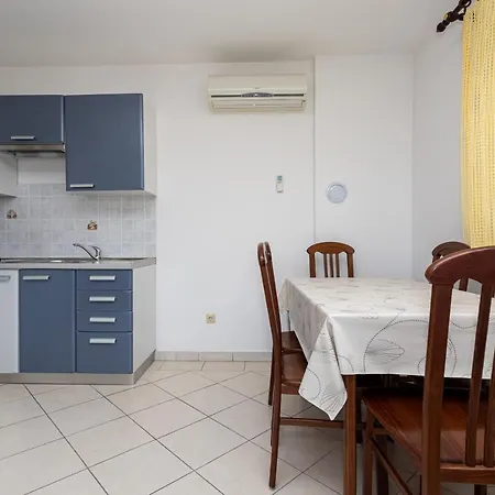 Apartments Crnekovic IV Baska  Exterior photo