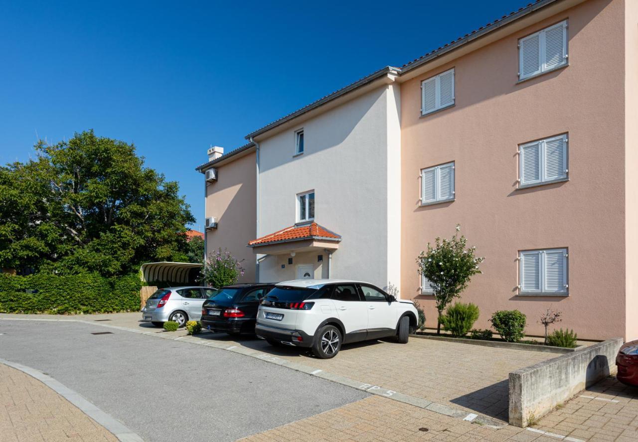 Apartment Crnekovic Iv *